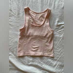 Lulu Lemon crop tank
